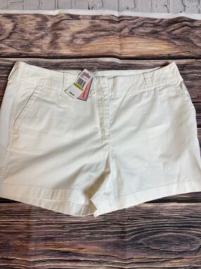 Vineyard Vines Women's White Cotton Shorts - Classic Casual Style (0010)